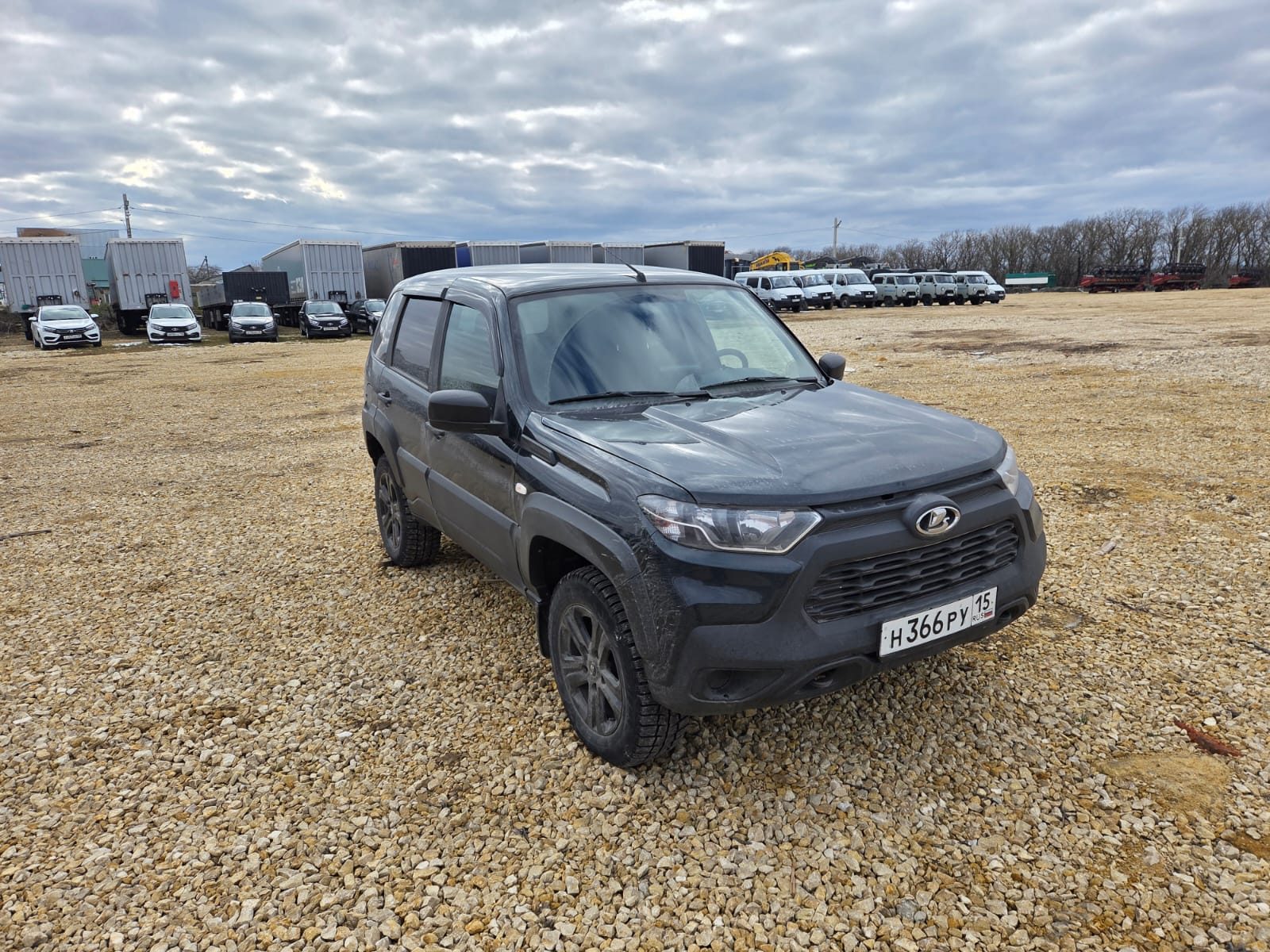 Lada Niva Travel