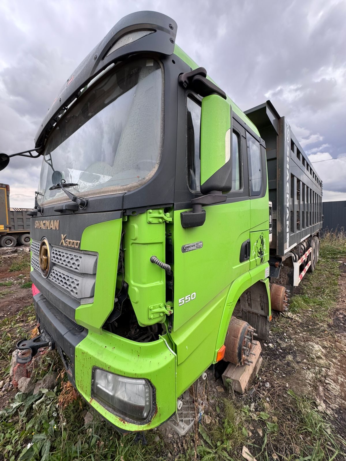 Shacman SX* 8x4 Самосвал