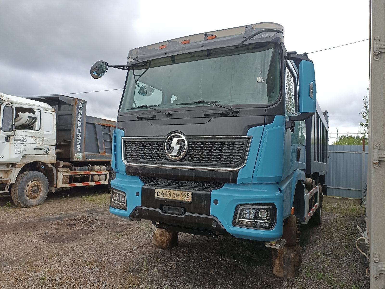 Shacman SX* 6x4 Самосвал
