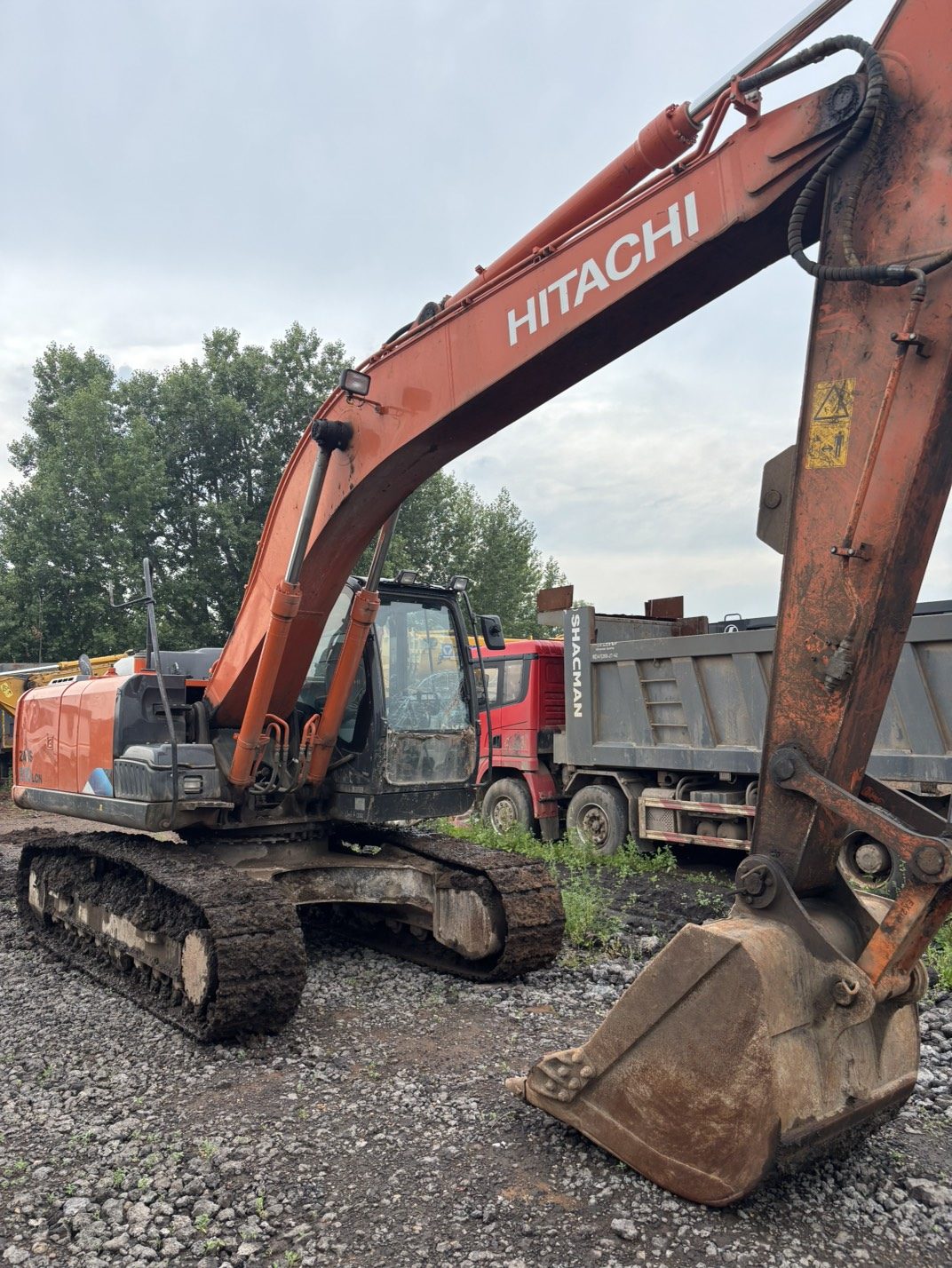 Hitachi ZX210 Экскаватор