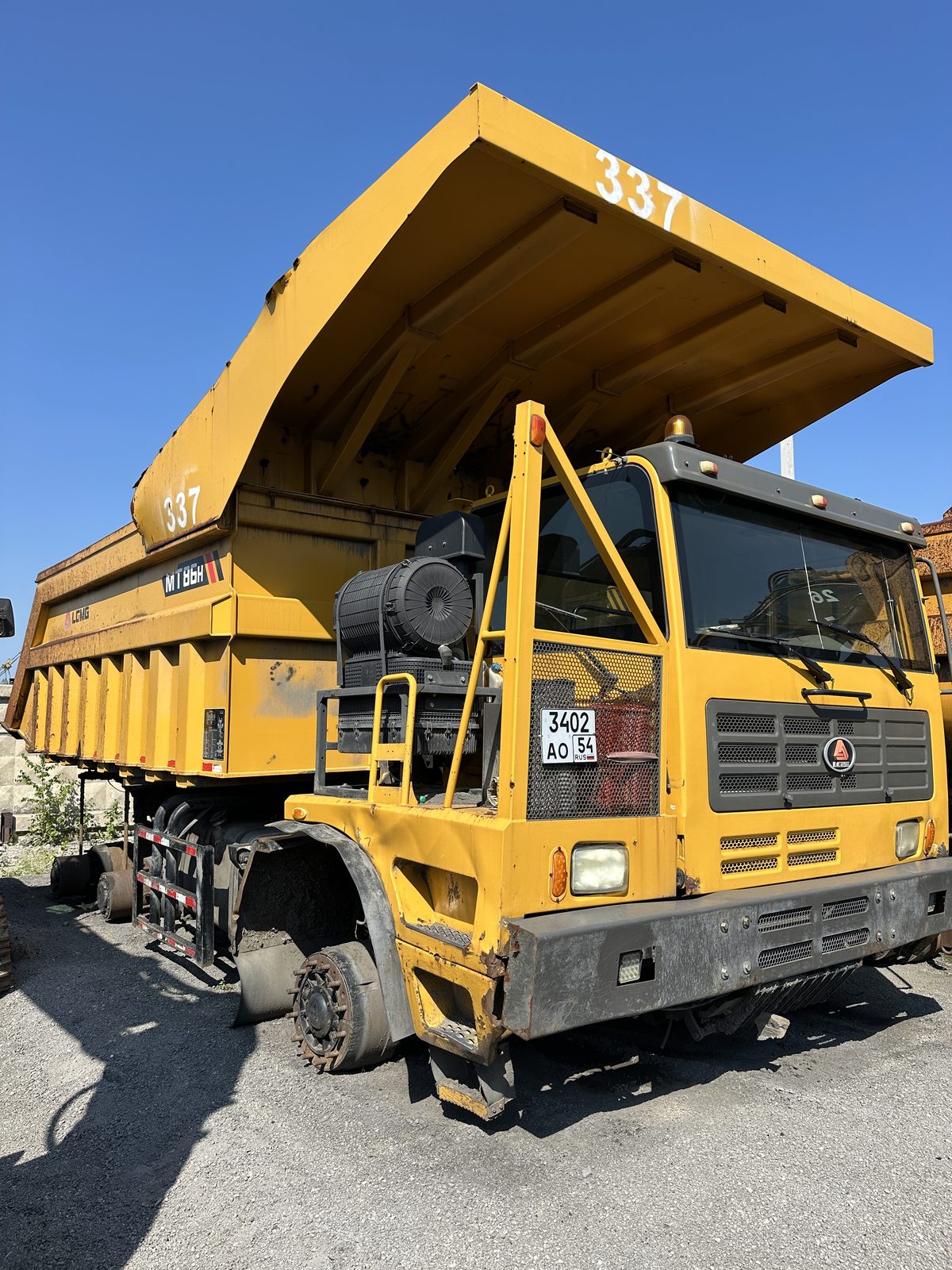 LGMG MT86H 6x4 Карьерный самосвал