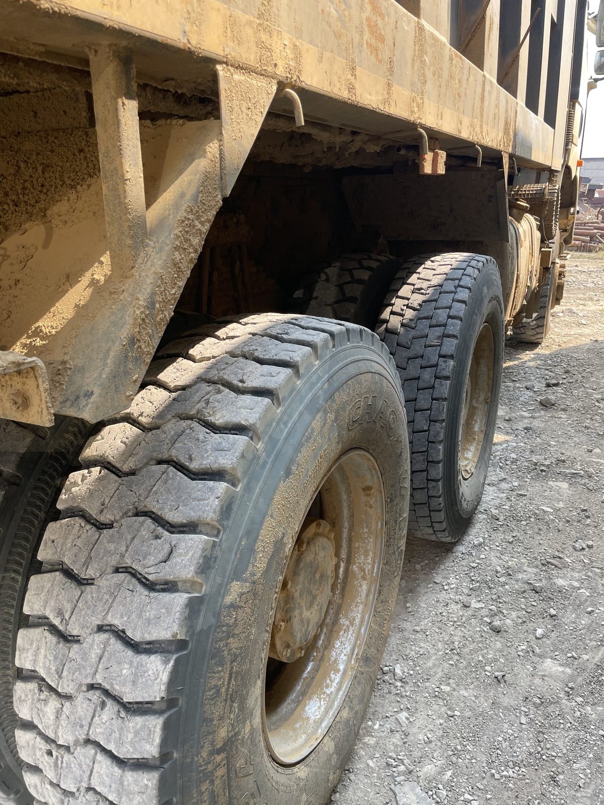 FAW J6 6x6 Самосвал
