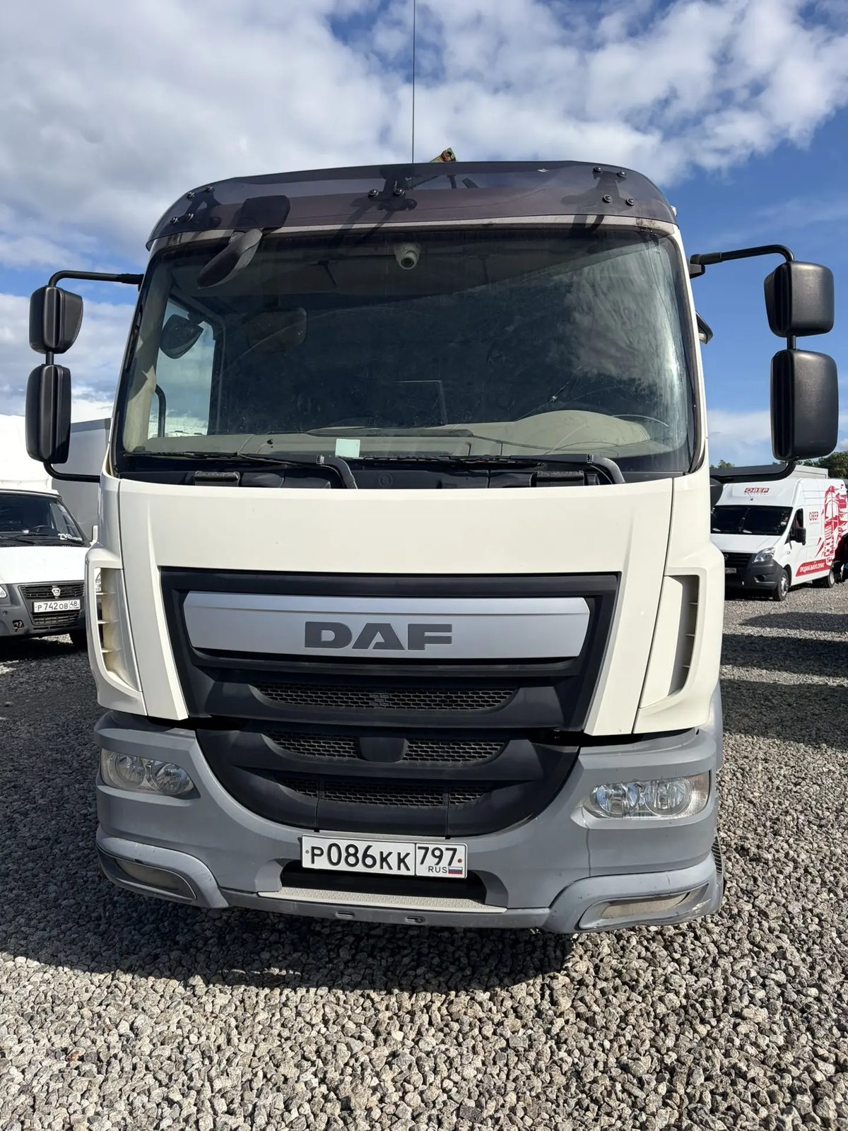 ПМЗ-АвтоБетон UMC* на шасси DAF LF 4x2 Мусоровоз
