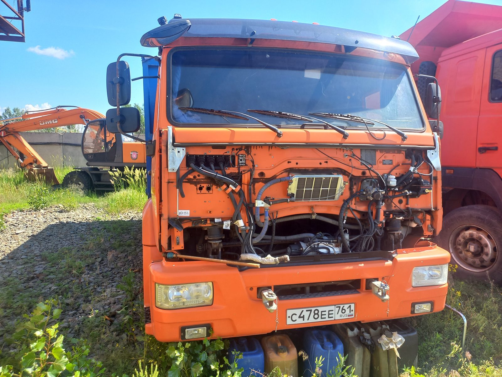 Машино-деталь 5339* на шасси КамАЗ 65115 6x4 Зерновоз