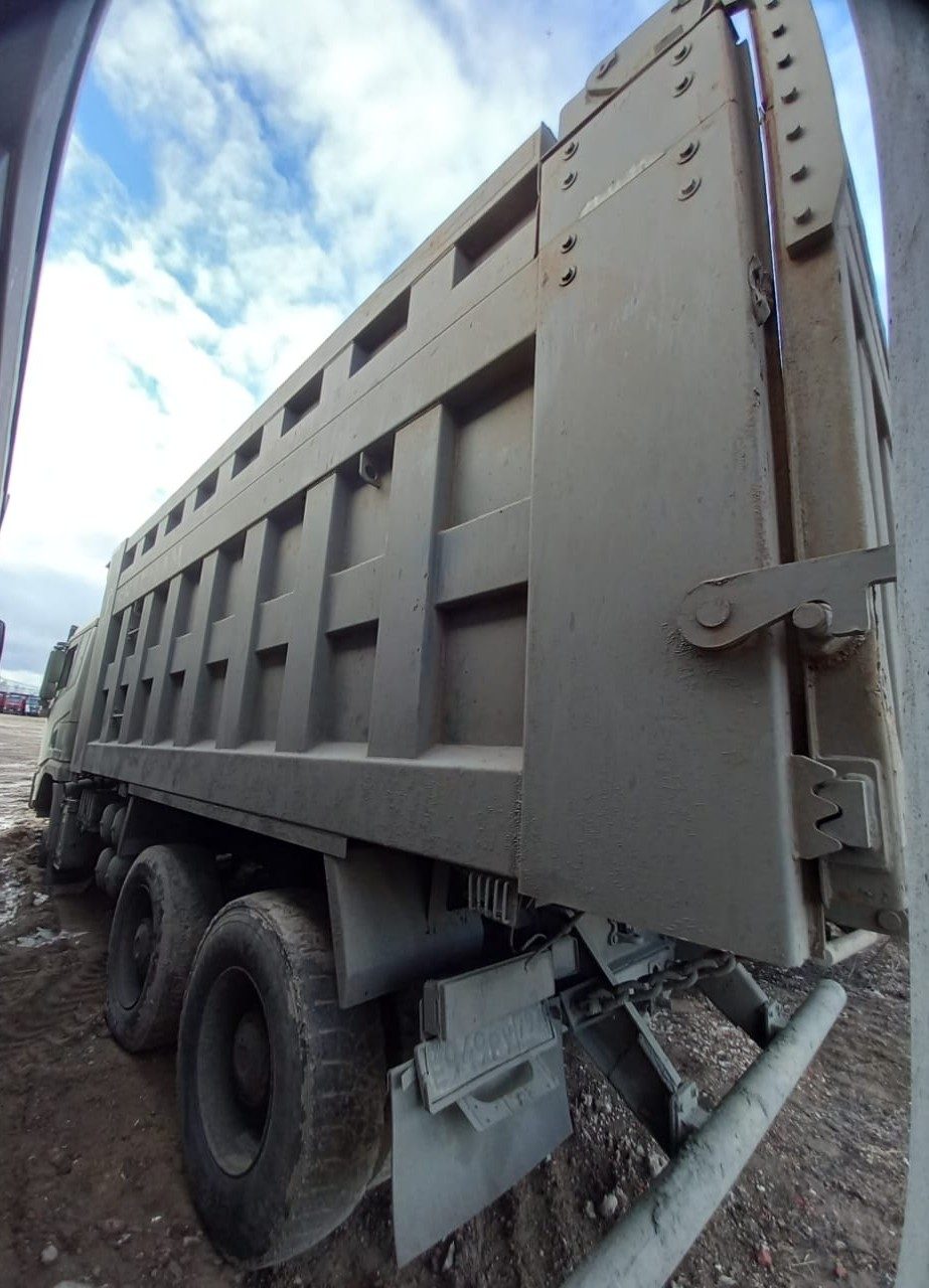 Shacman SX* 6x4 Самосвал
