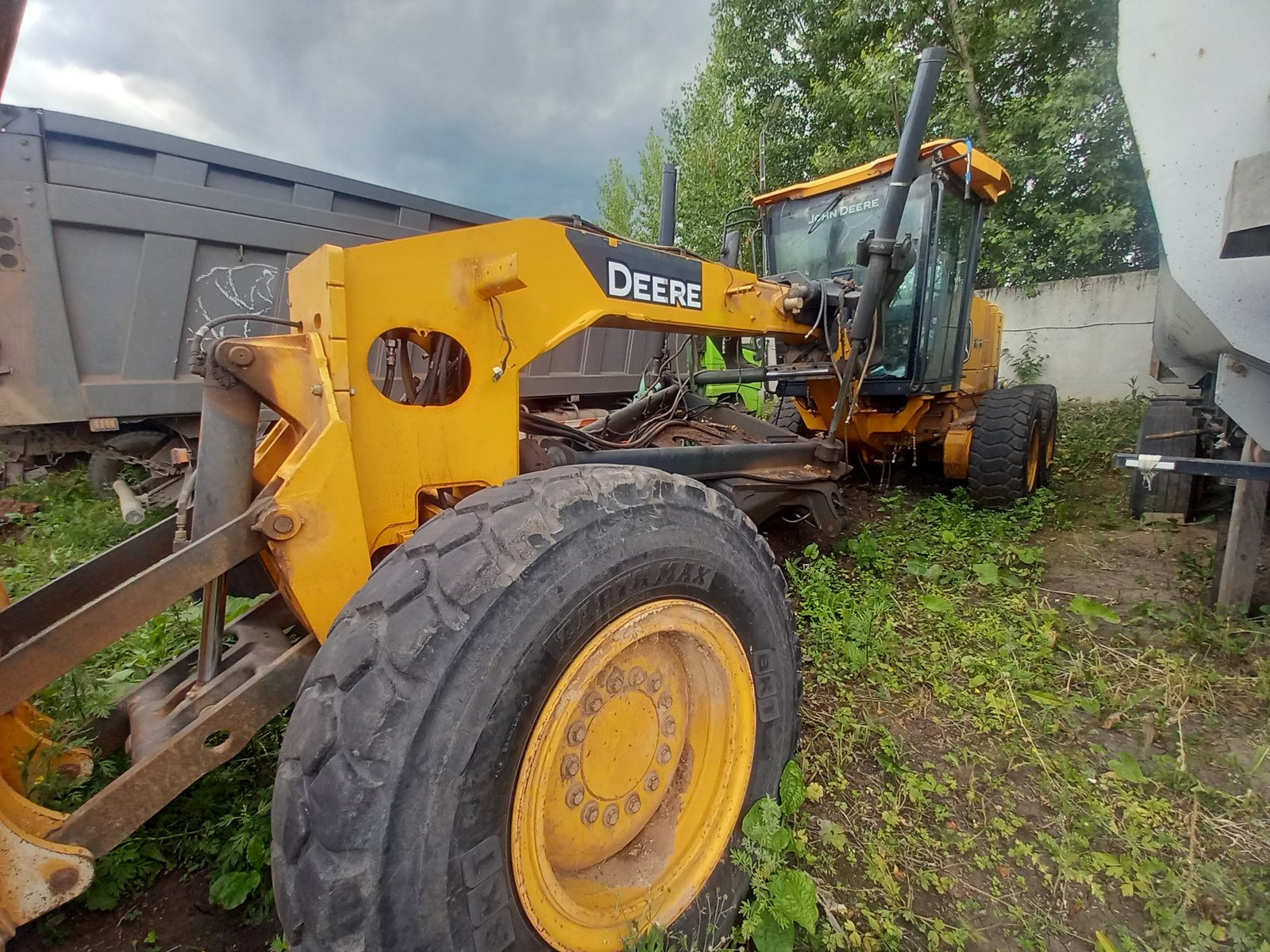 John 672G Автогрейдер