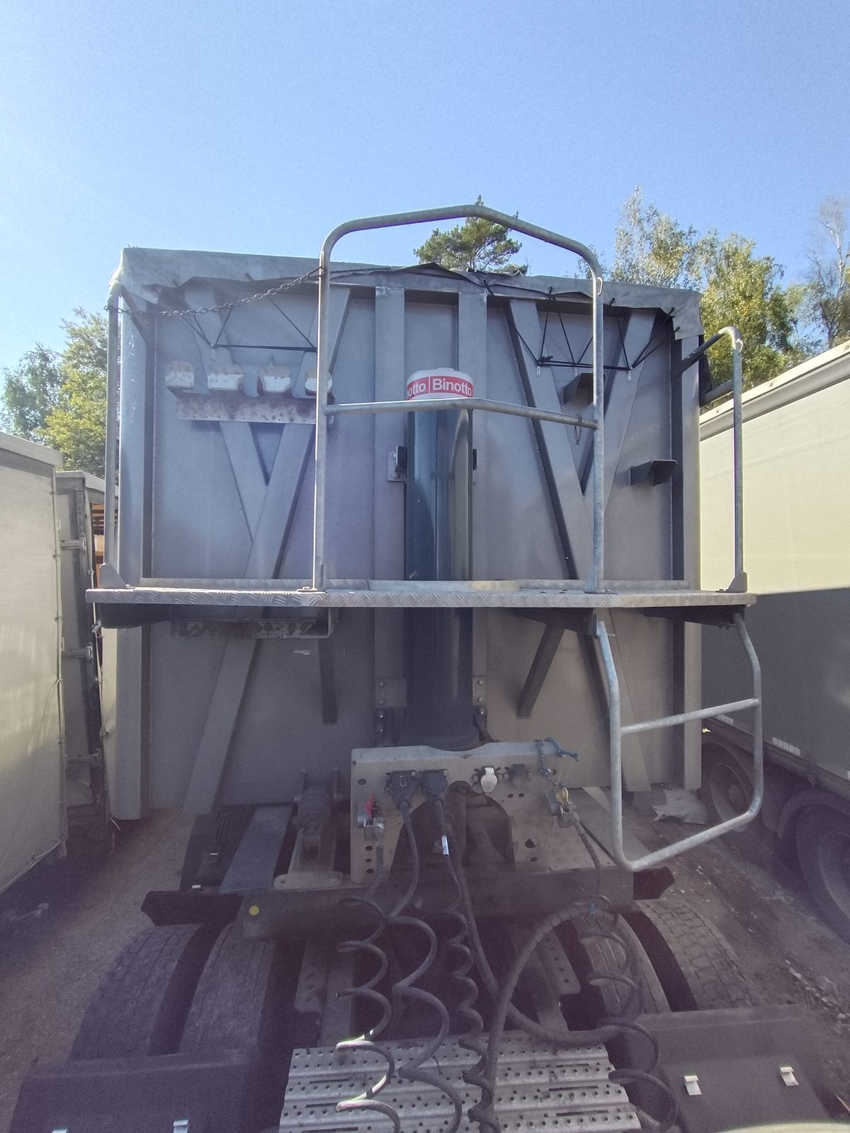 Bodex KIS-3W* Полуприцеп самосвал