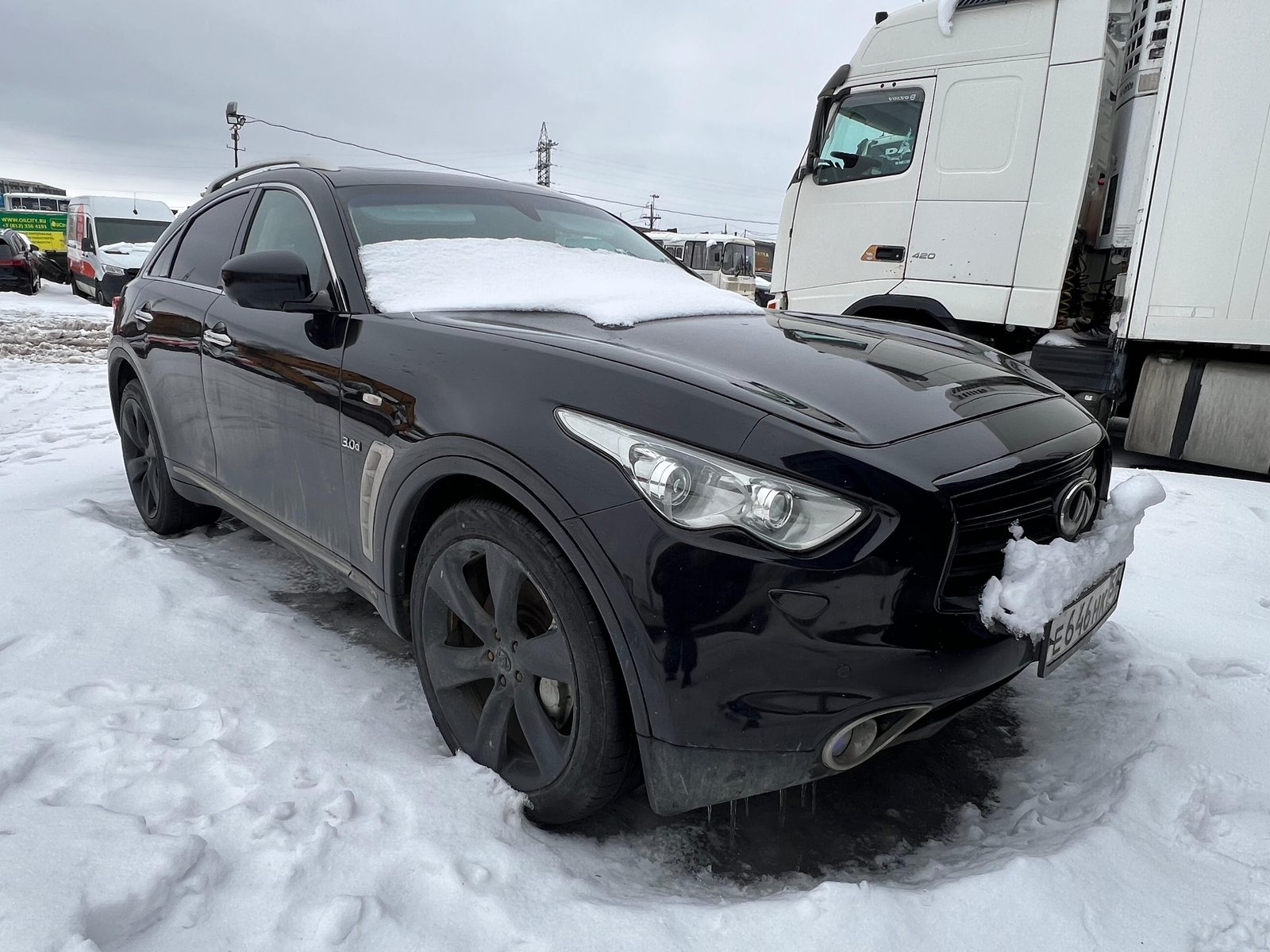 Infiniti QX70