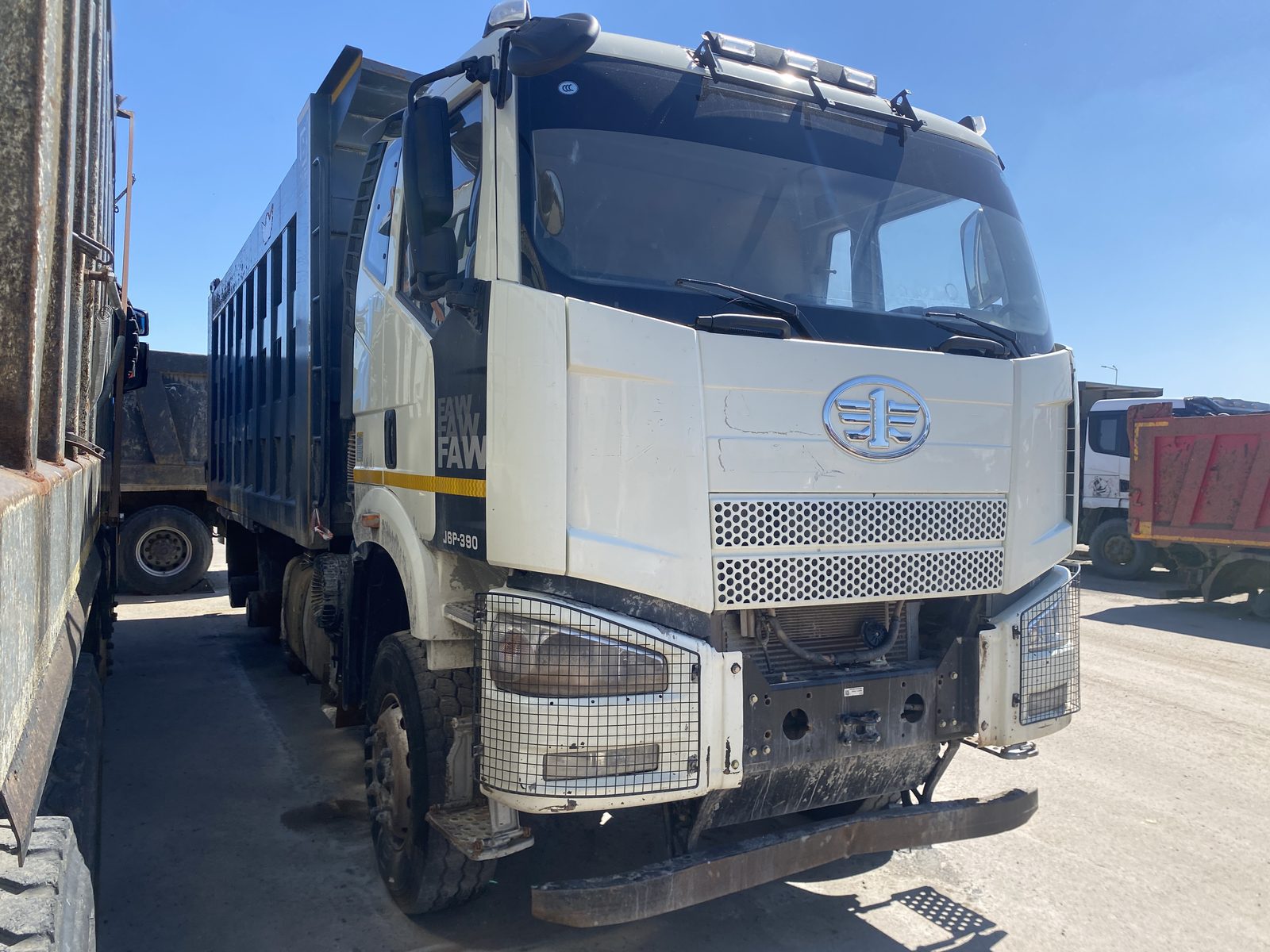 FAW J6 6x4 Самосвал