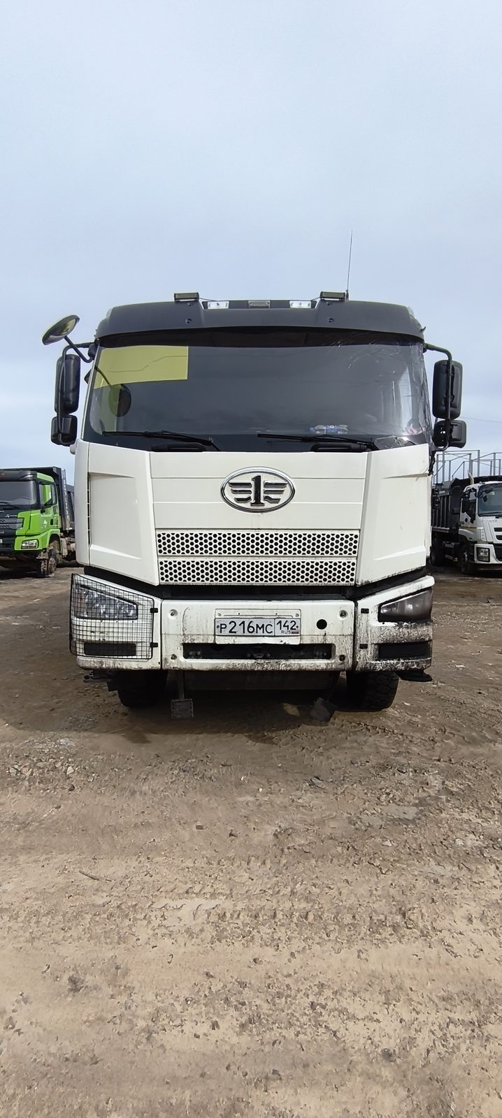 FAW J6 8x4 Самосвал
