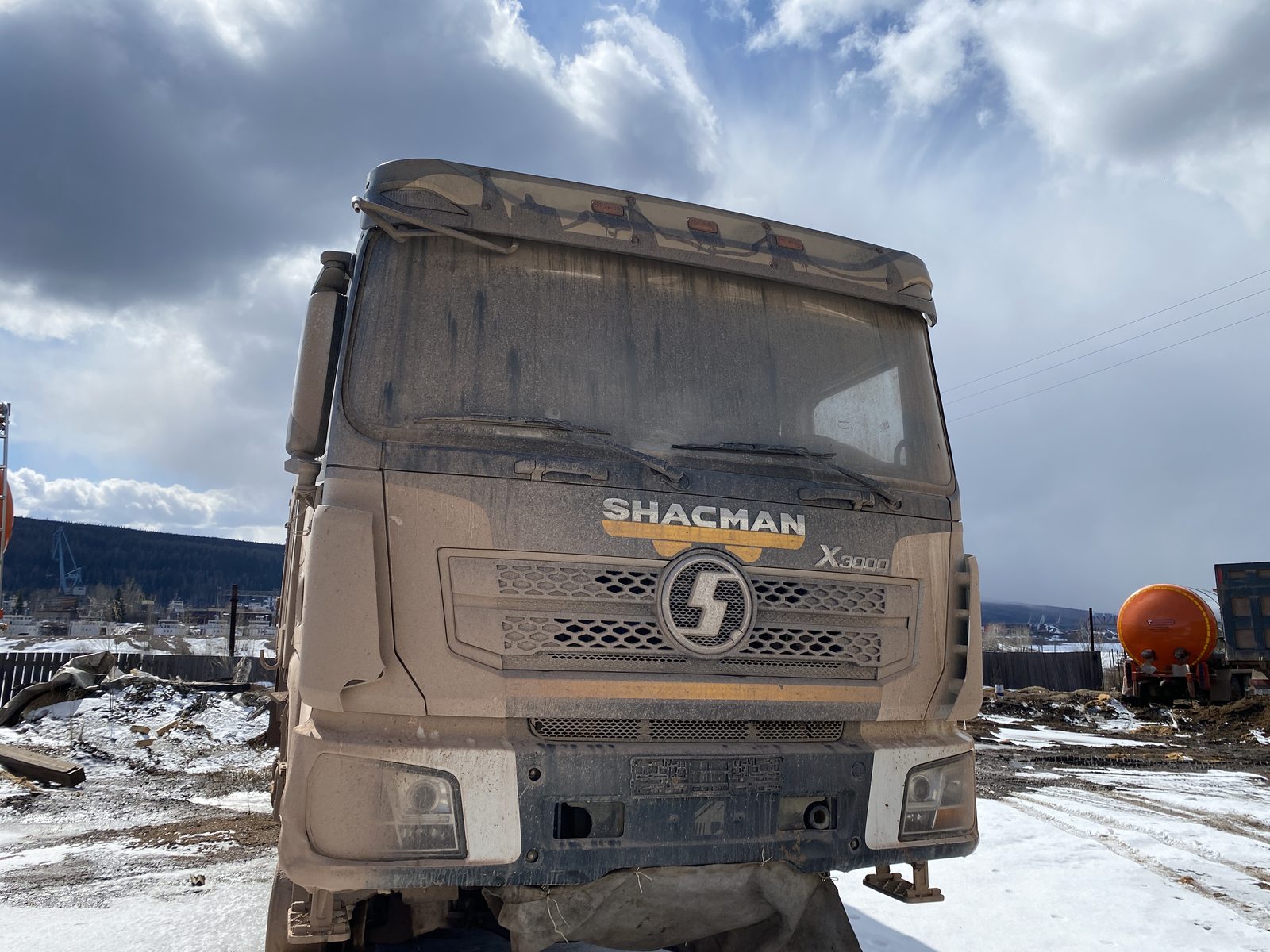 Shacman SX* 6x6 Самосвал