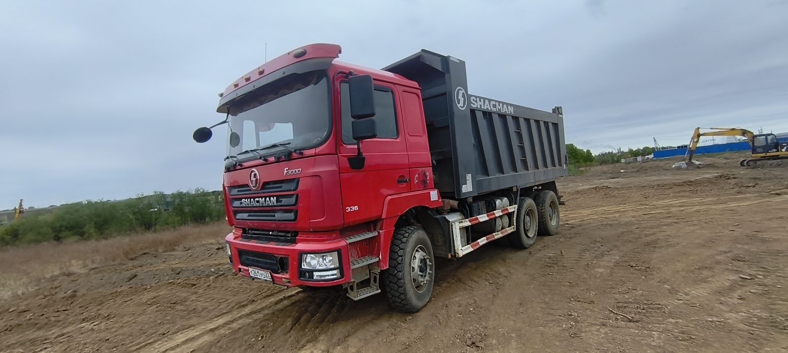 Shacman SX* 6x6 Самосвал