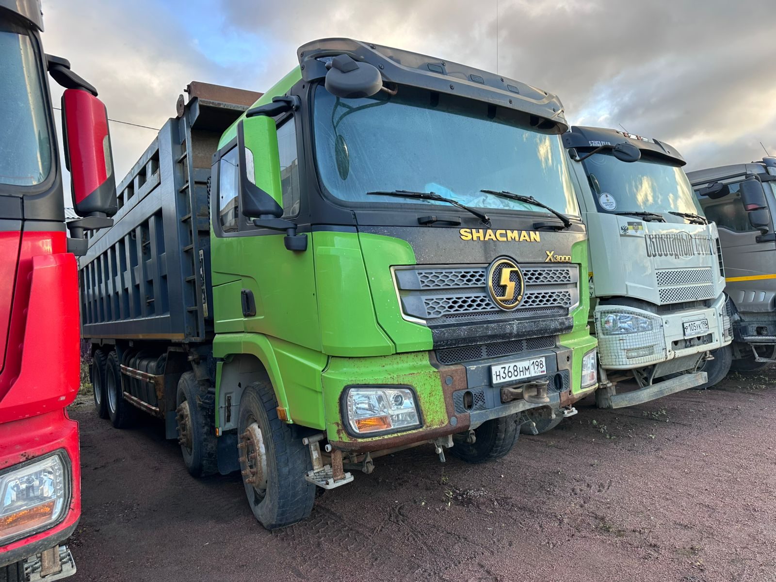 Shacman SX* 8x4 Самосвал