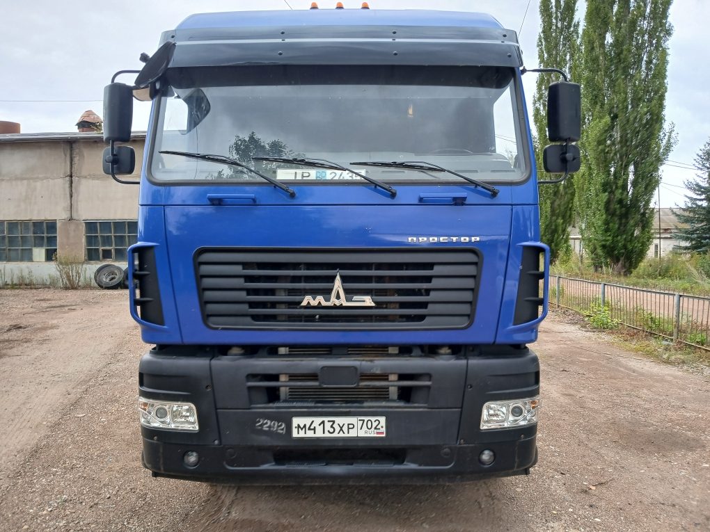 МАЗ 6430 6x4 Седельный тягач