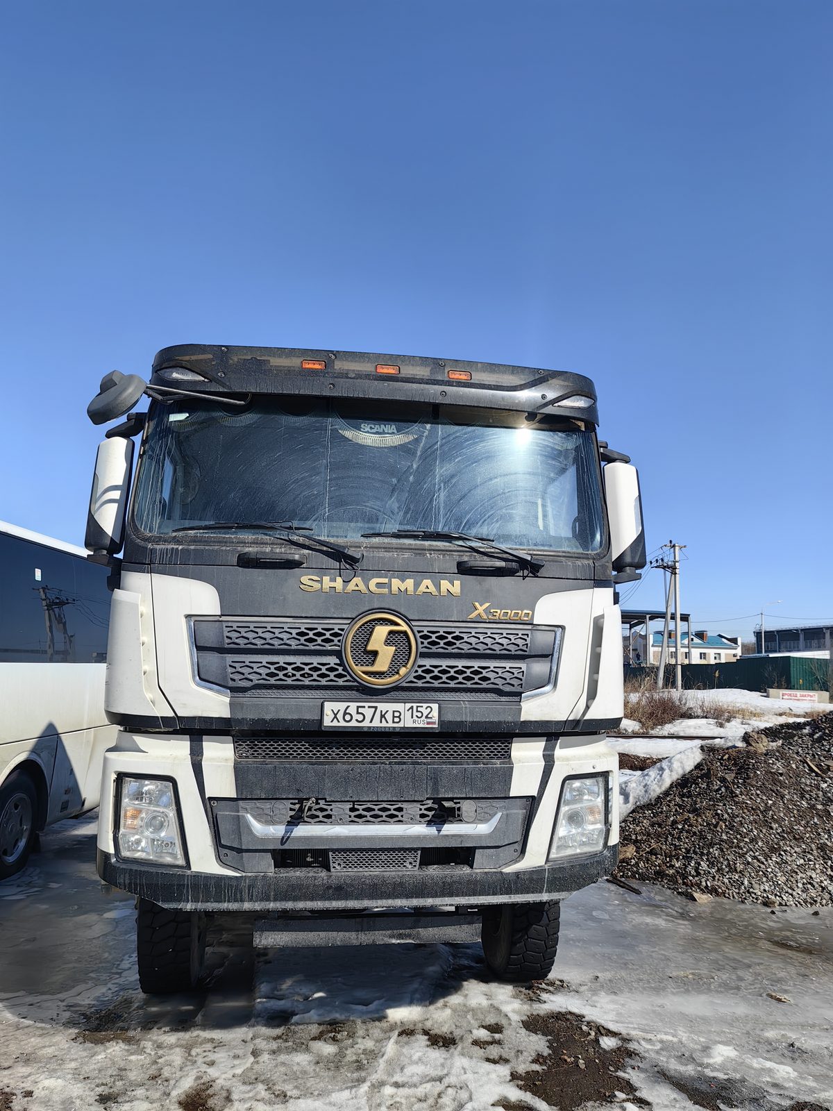 Shacman SX* 6x6 Седельный тягач
