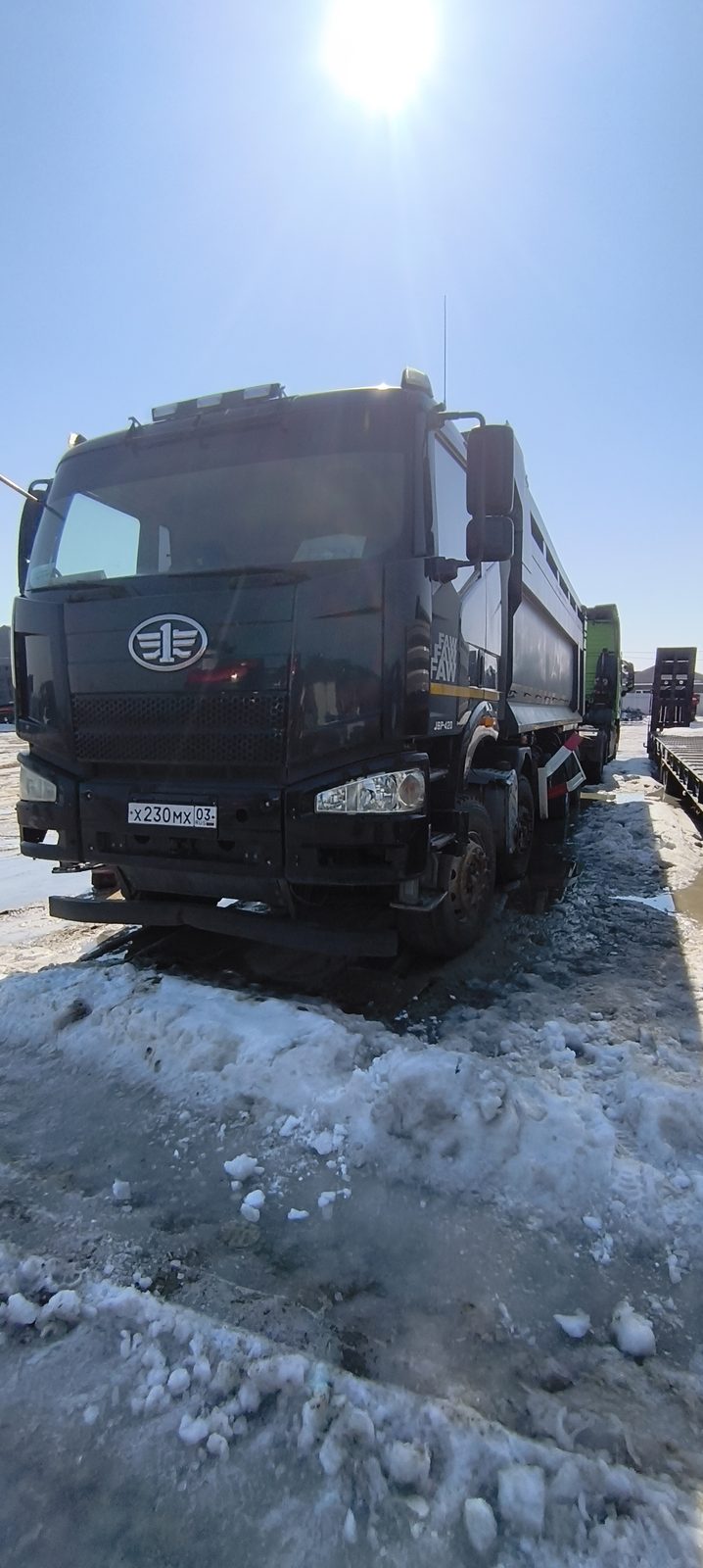 FAW J6 8x4 Самосвал