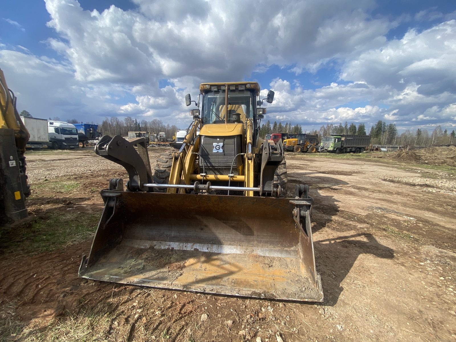 XGMA XG765* Экскаватор-погрузчик
