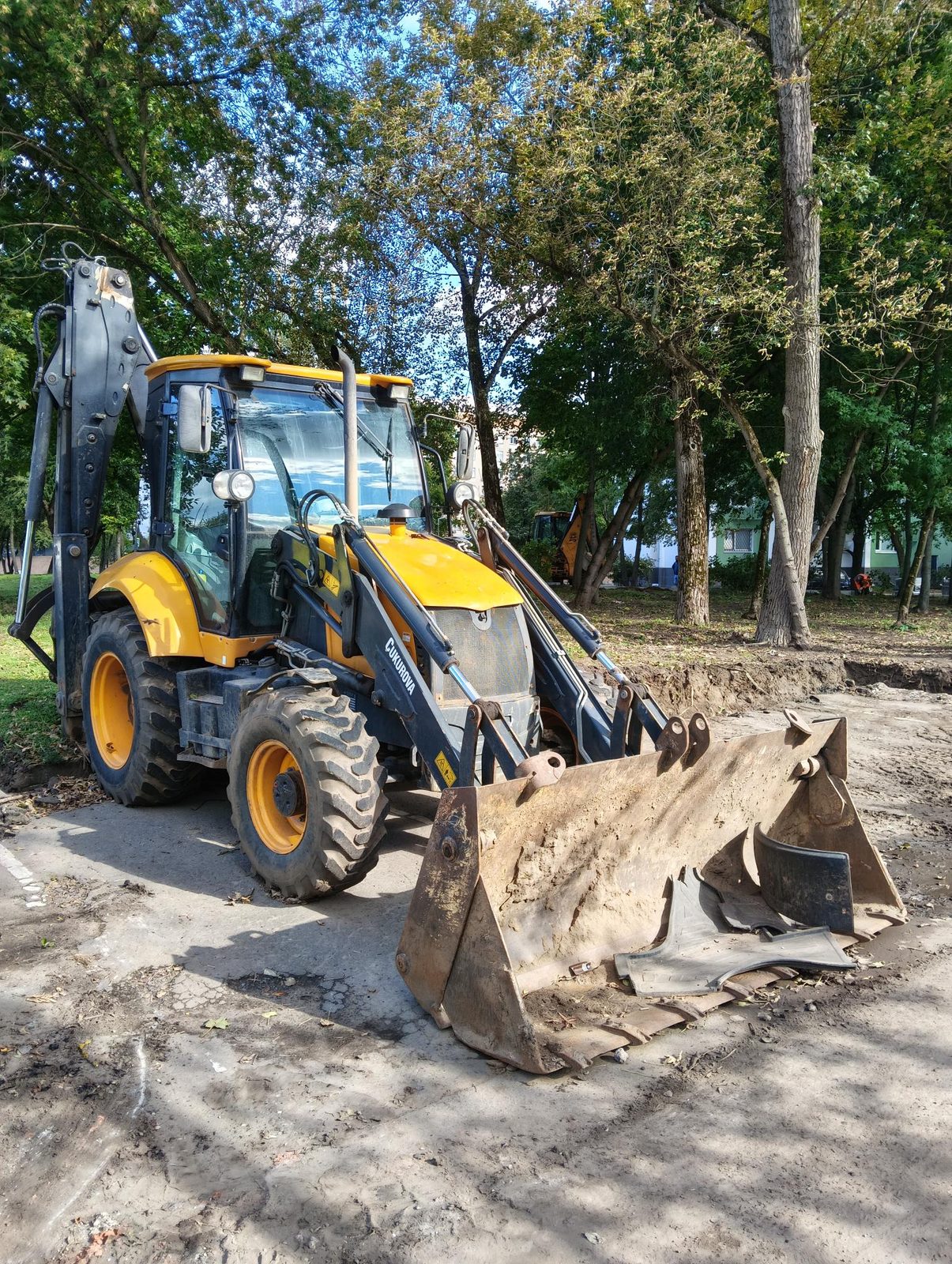 Cukurova 884 Экскаватор-погрузчик