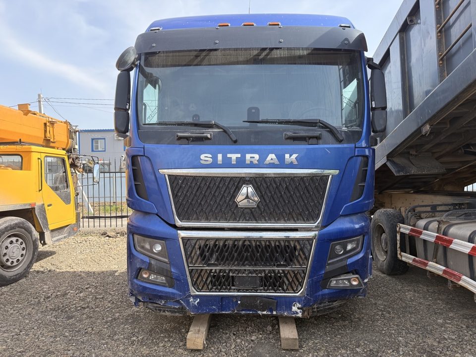 SITRAK C7H 4x2 Седельный тягач