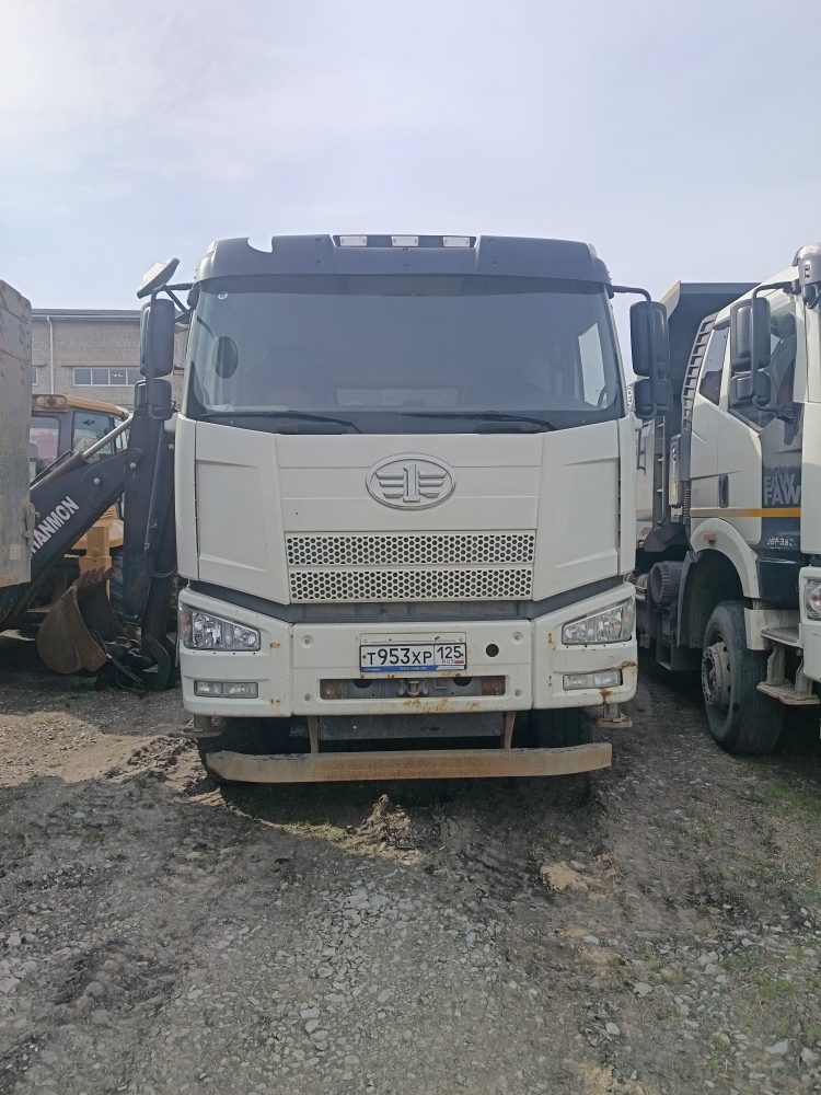 FAW J6 6x4 Самосвал