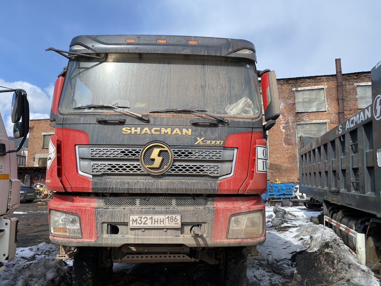 Shacman SX* 6x6 Самосвал