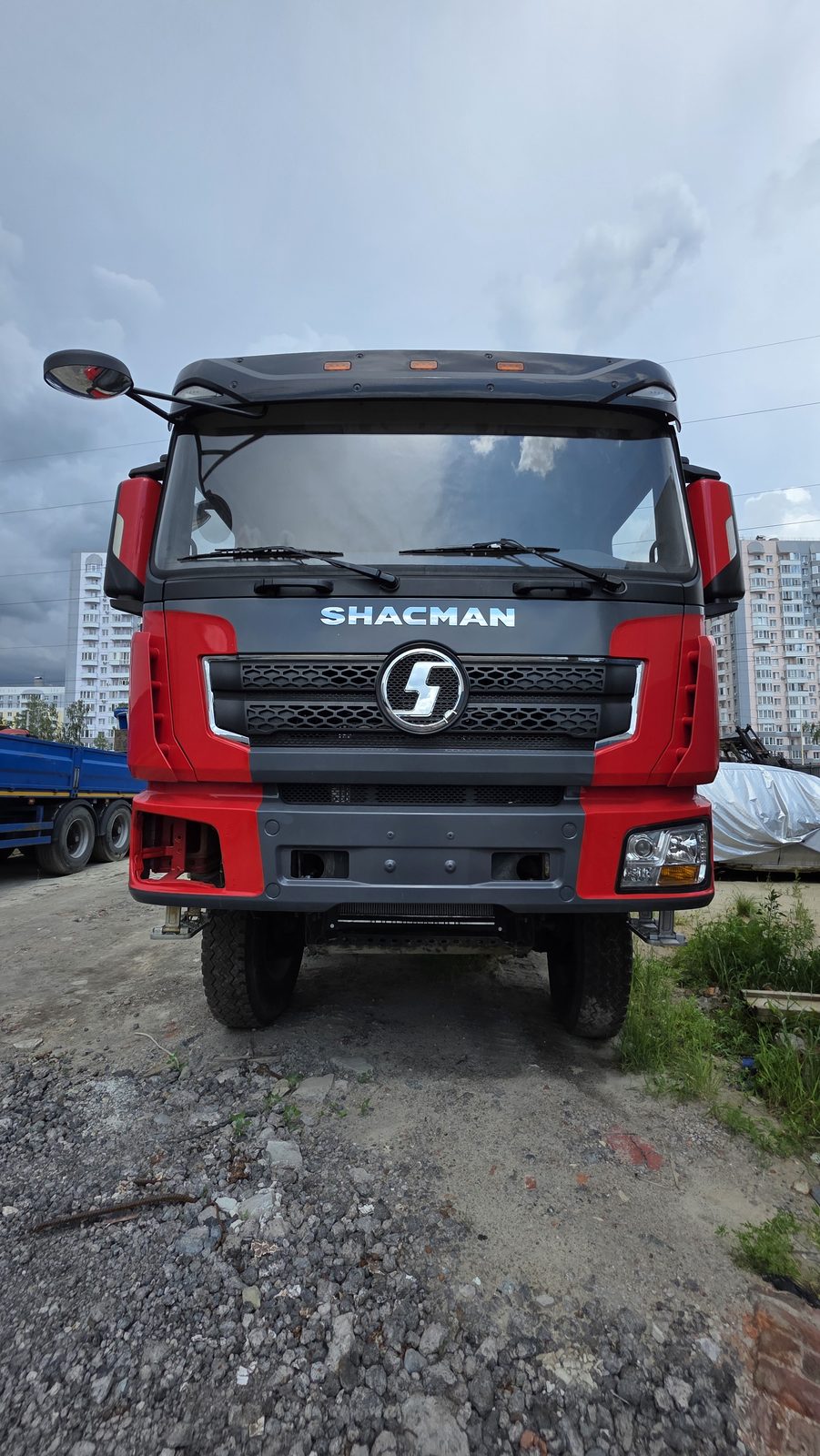 Shacman SX* 6x6 Самосвал