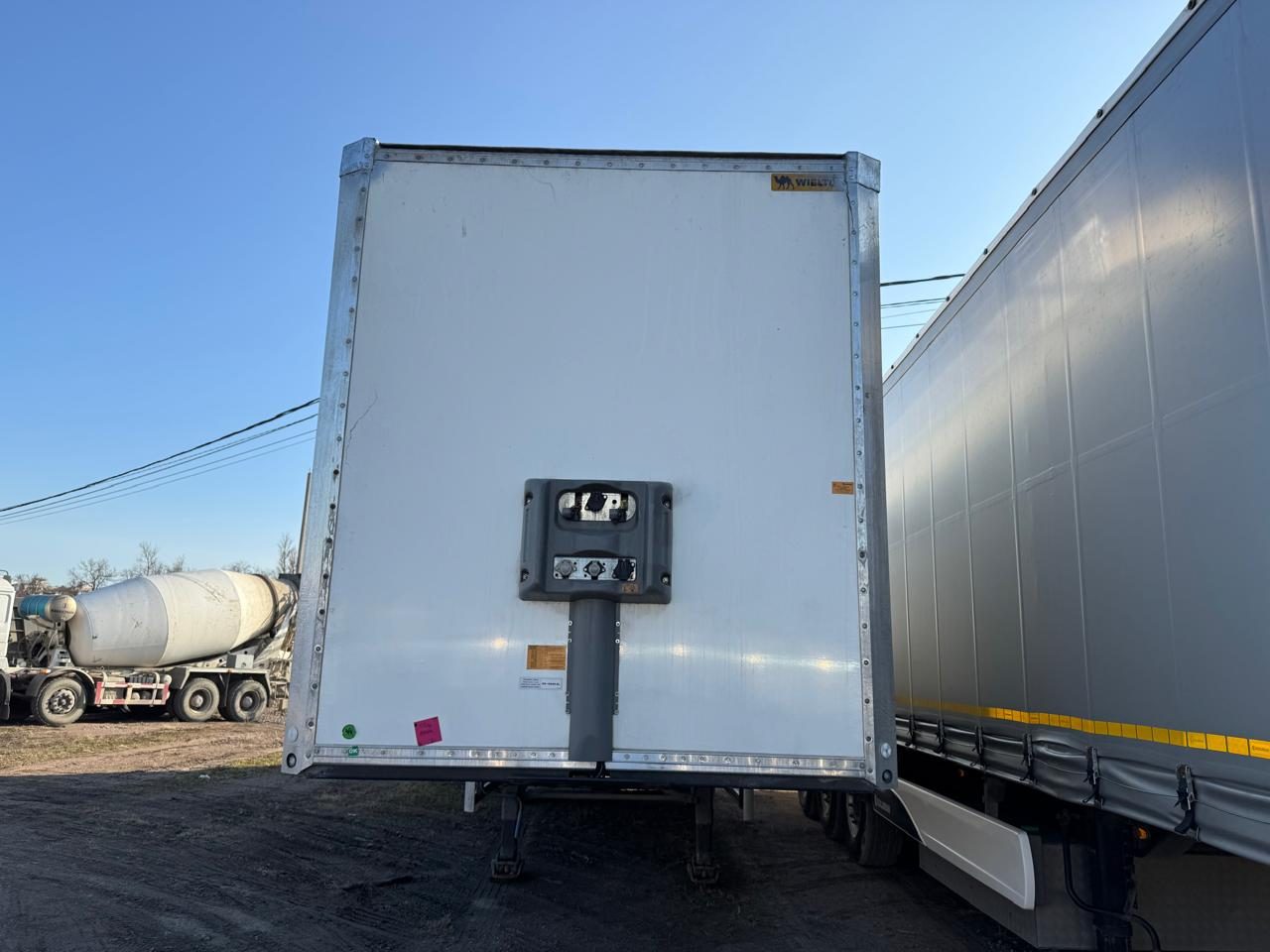 Wielton FST4* Полуприцеп изотермический/рефрижератор