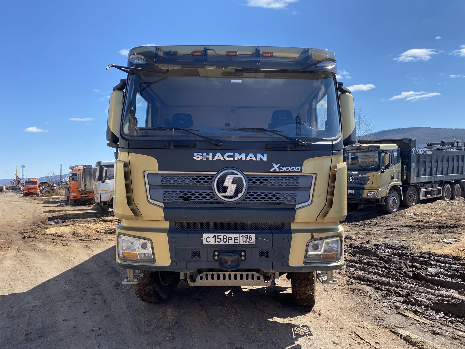 Shacman SX* 8x4 Самосвал