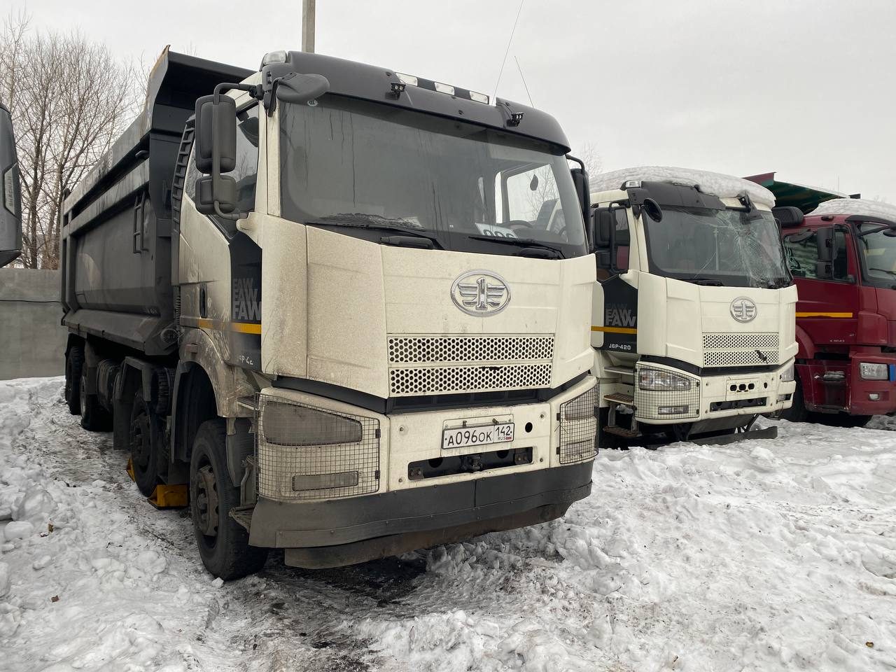 FAW J6 8x4 Самосвал
