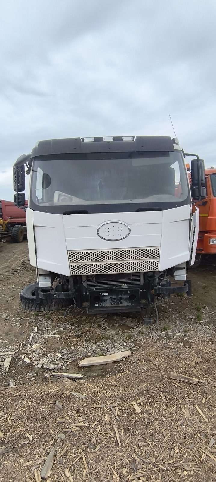 FAW J6 8x4 Самосвал
