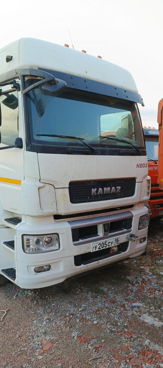 КАМАЗ М1840 4x2 Седельный тягач