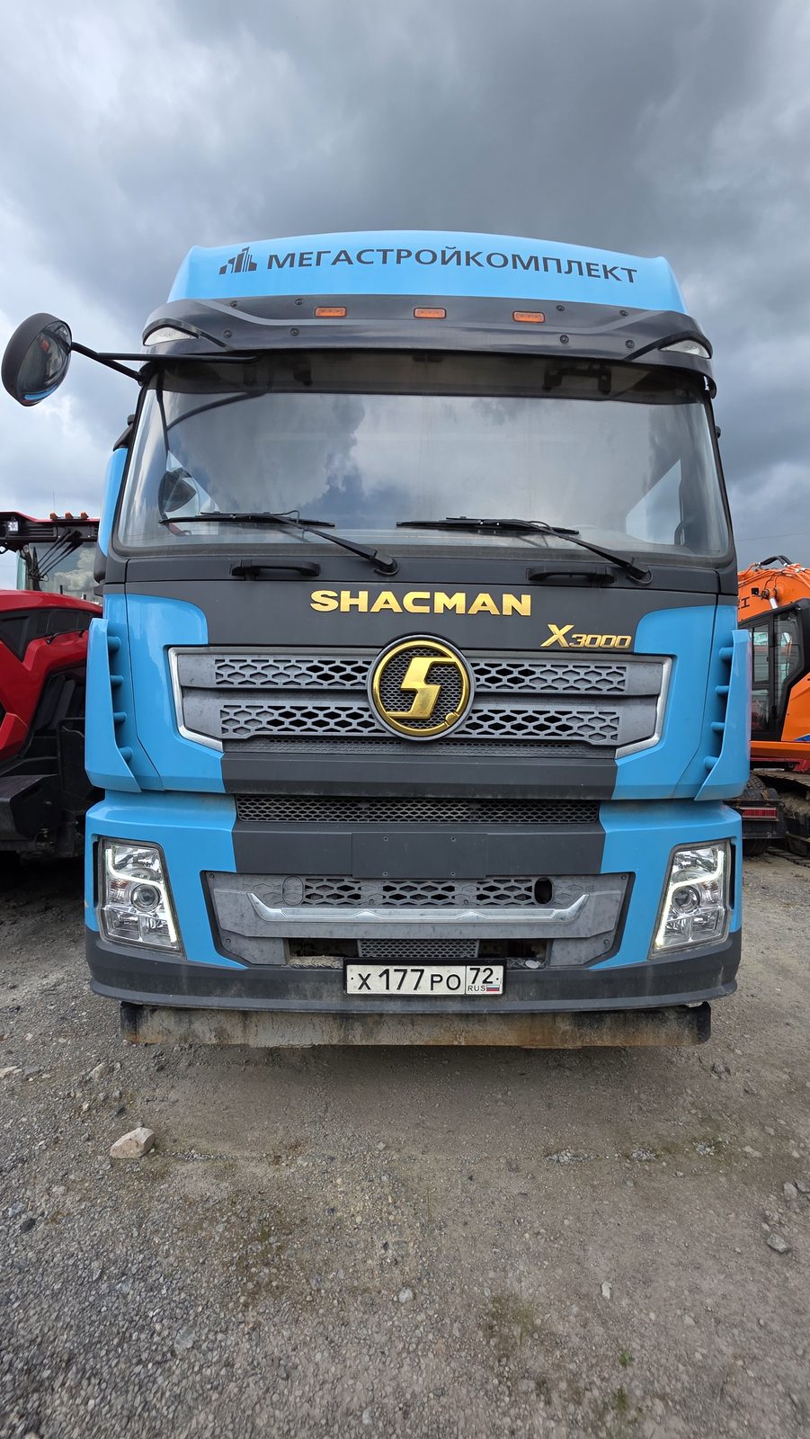 Shacman SX* 6x4 Седельный тягач