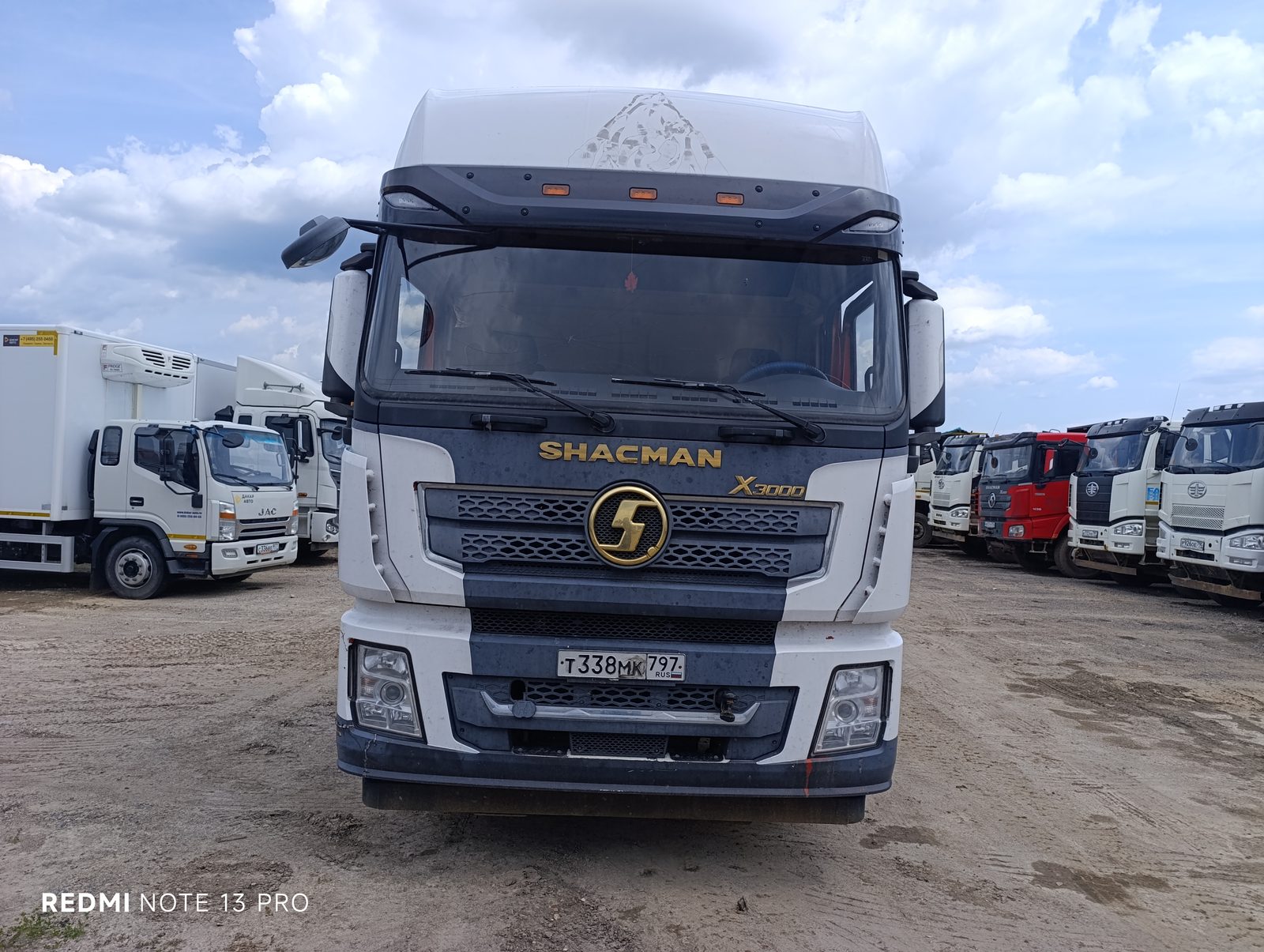 Shacman SX* 6x4 Седельный тягач