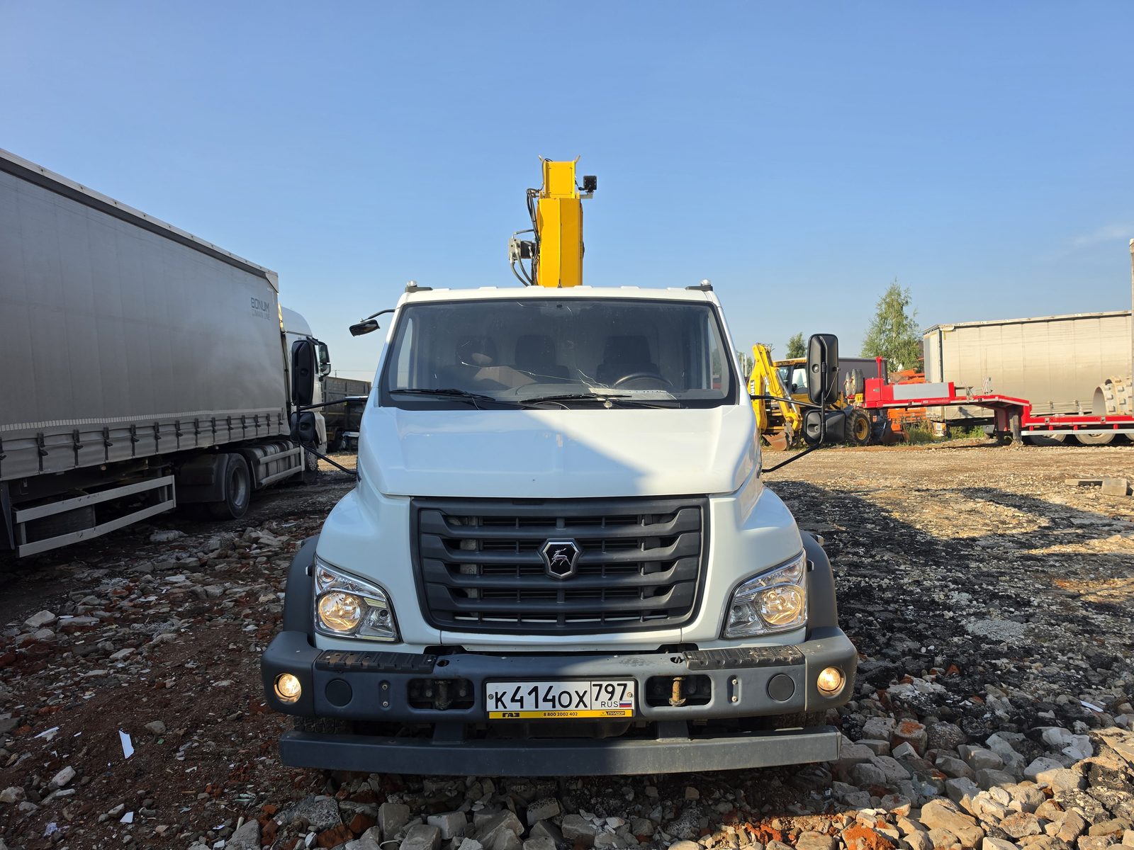 3010* на шасси GAZ GAZON NEXT Бортовой с КМУ_не актуально
