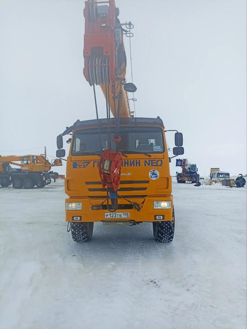 Галичский КС-55713* на шасси КамАЗ 43118 6x6 Автокран