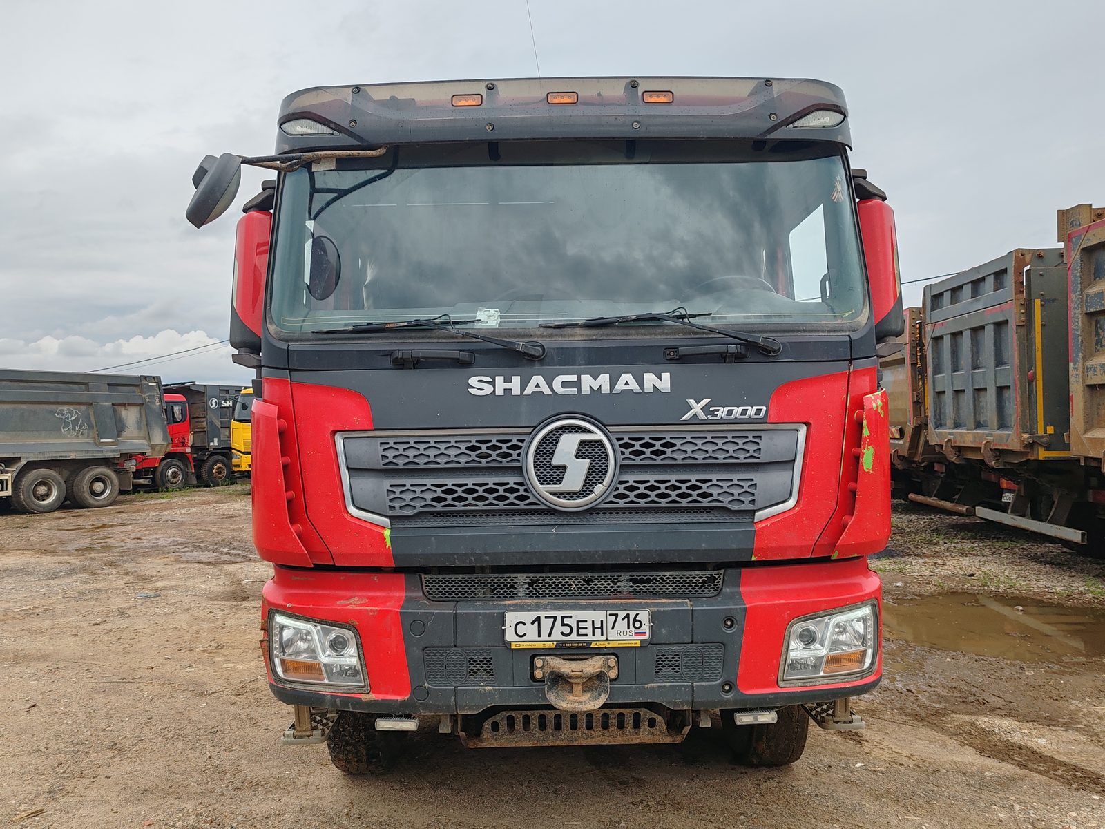 Shacman SX* 8x4 Самосвал