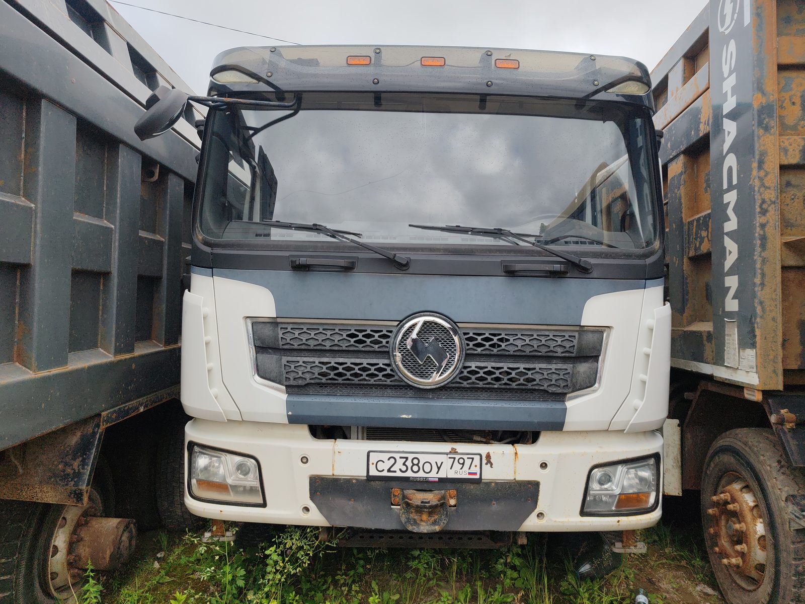 Shacman SX* 8x4 Самосвал