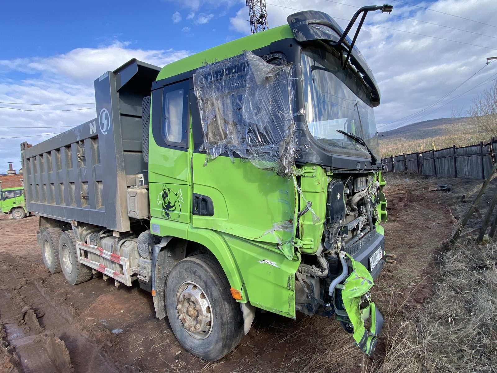 Shacman SX* 6x6 Самосвал