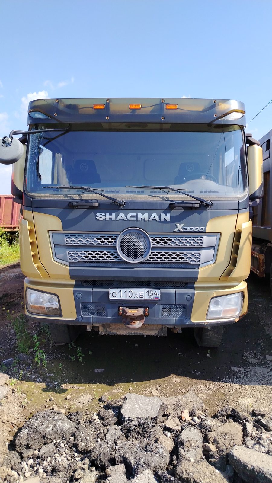 Shacman SX* 8x4 Самосвал