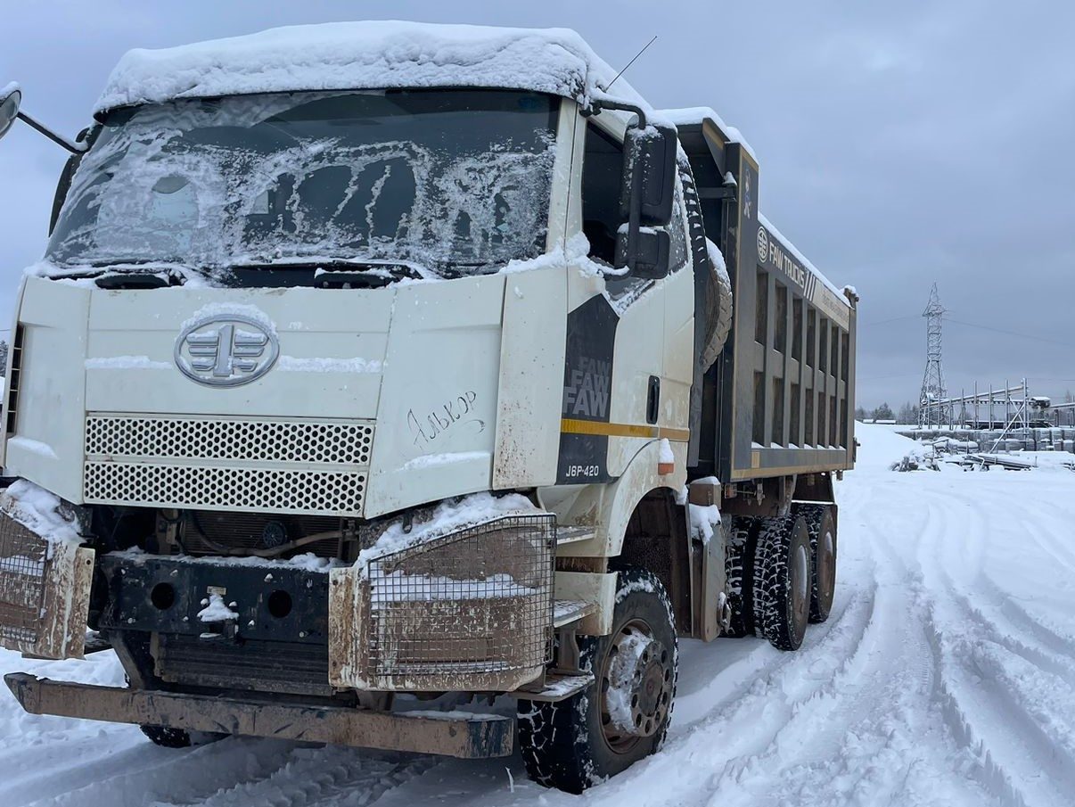 FAW J6 6x6 Самосвал