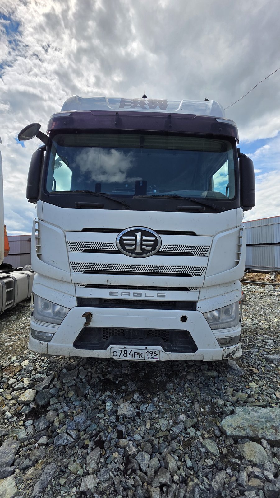 FAW J7 4x2 Седельный тягач