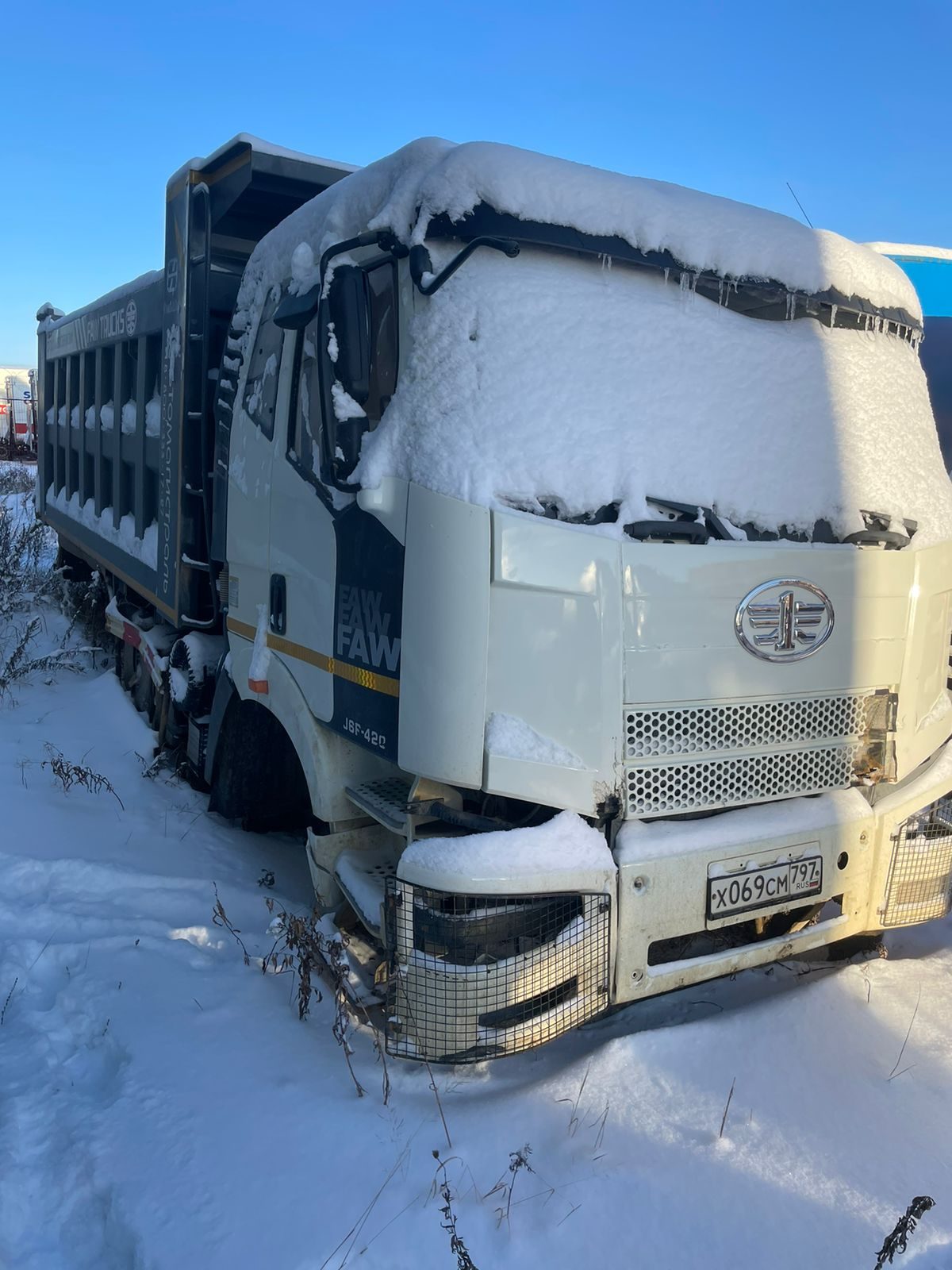 FAW J6 6x6 Самосвал
