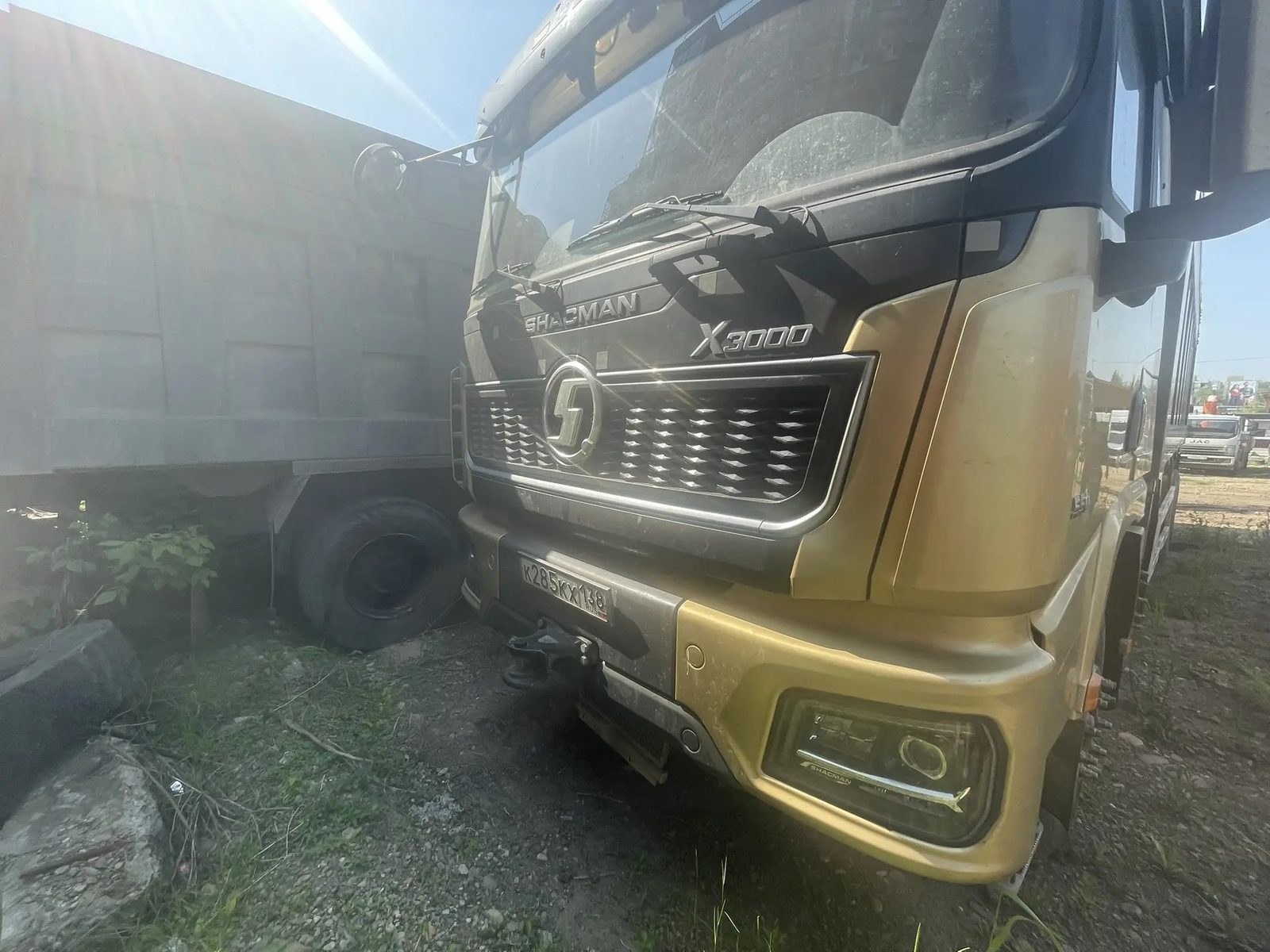 Shacman SX* 8x4 Самосвал
