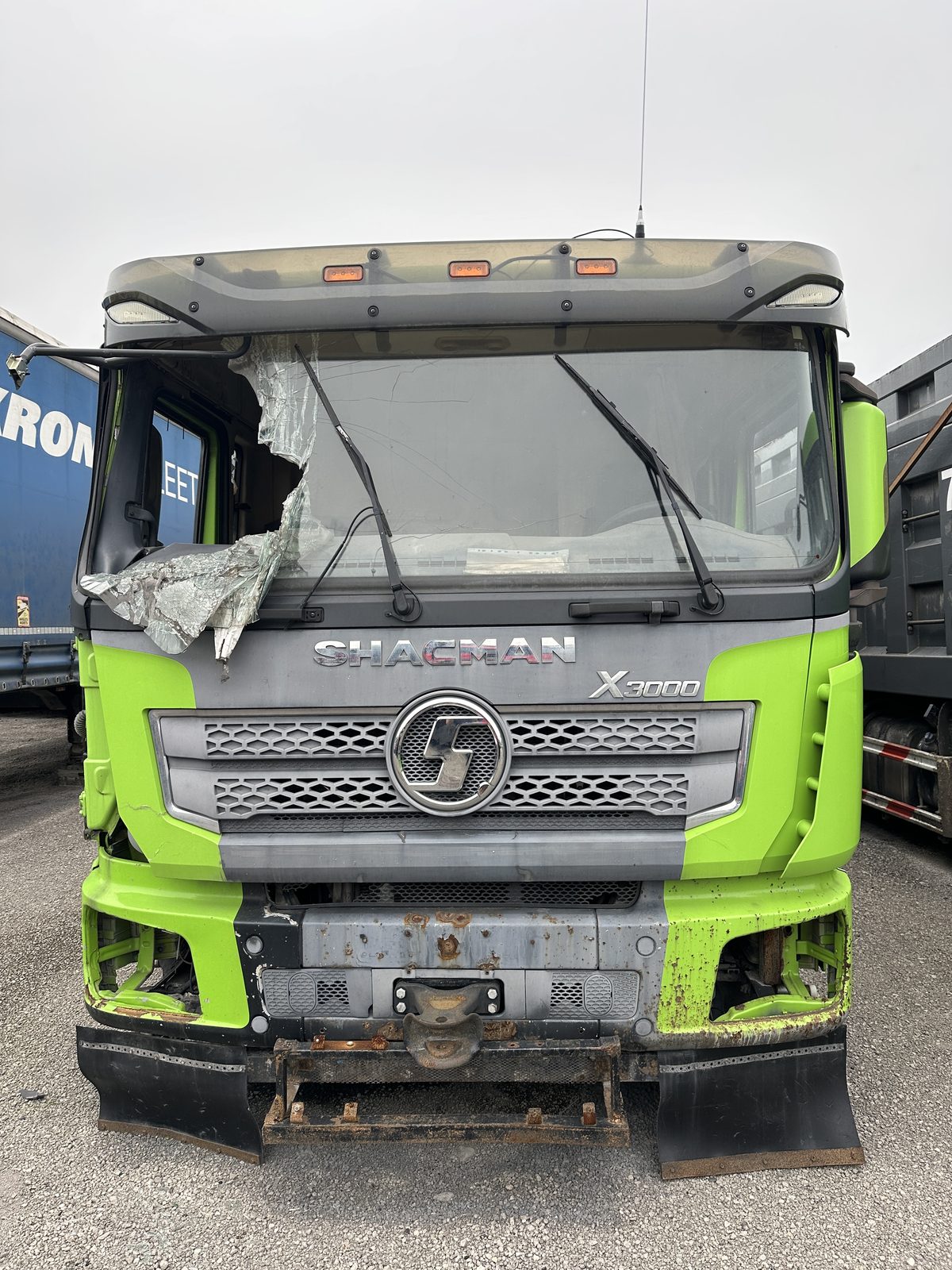 Shacman SX* 8x4 Самосвал
