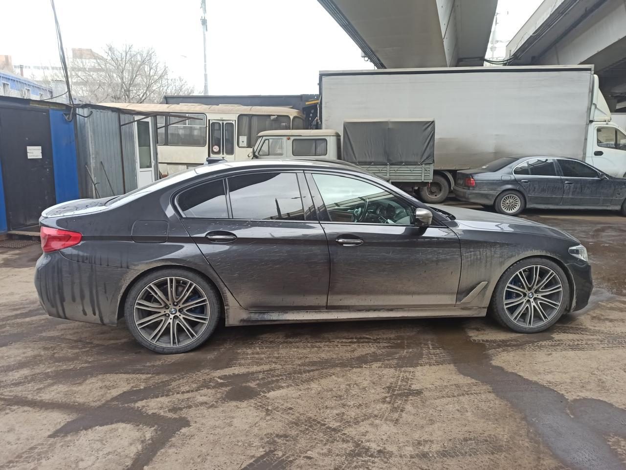 BMW 5-SERIES