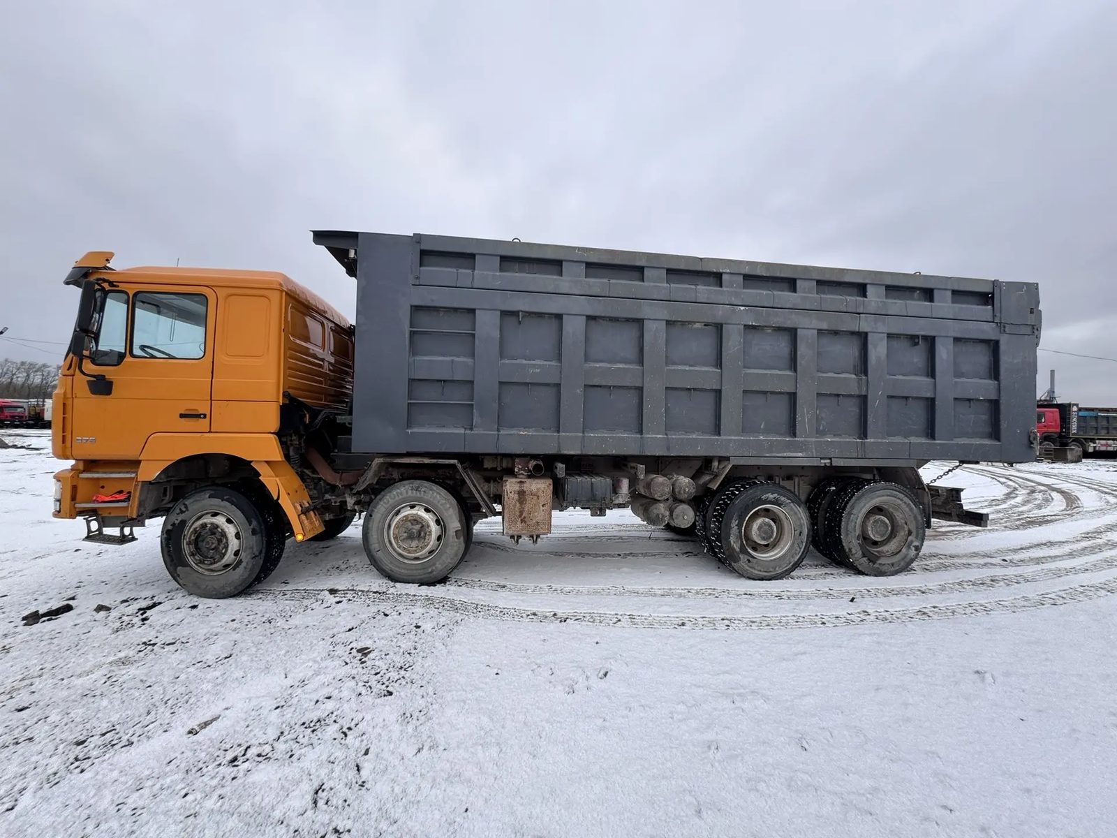 Shacman SX* 8x4 Самосвал