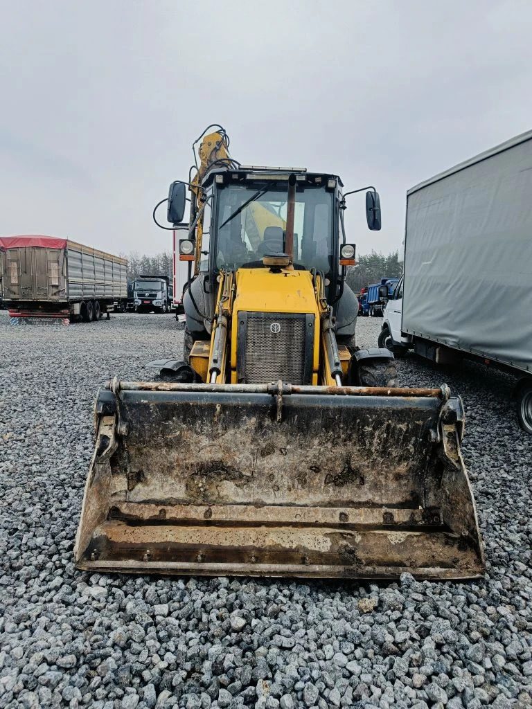 New B80* Экскаватор-погрузчик
