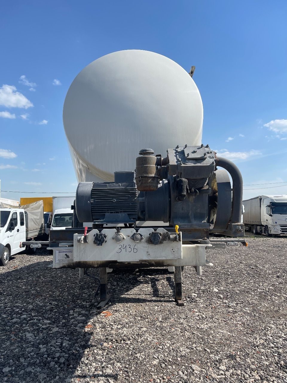 BONUM 914230 Полуприцеп цистерна для сыпучих грузов