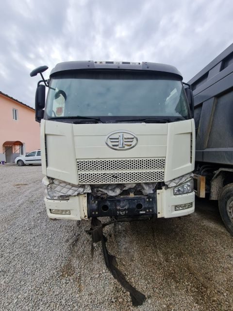 FAW J6