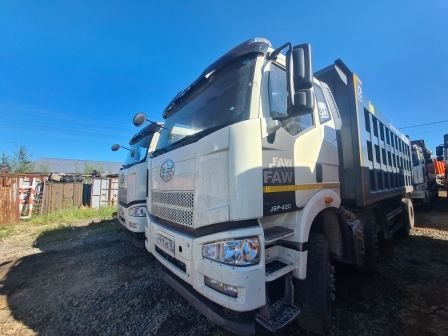 FAW J6